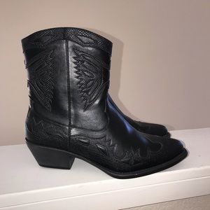 THERAPY BRAND BLACK COWGIRL BOOTIE
